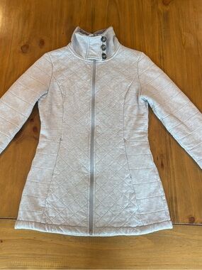The North Face Light Gray Quilted Women's Zip-Up Jacket with Stand Collar